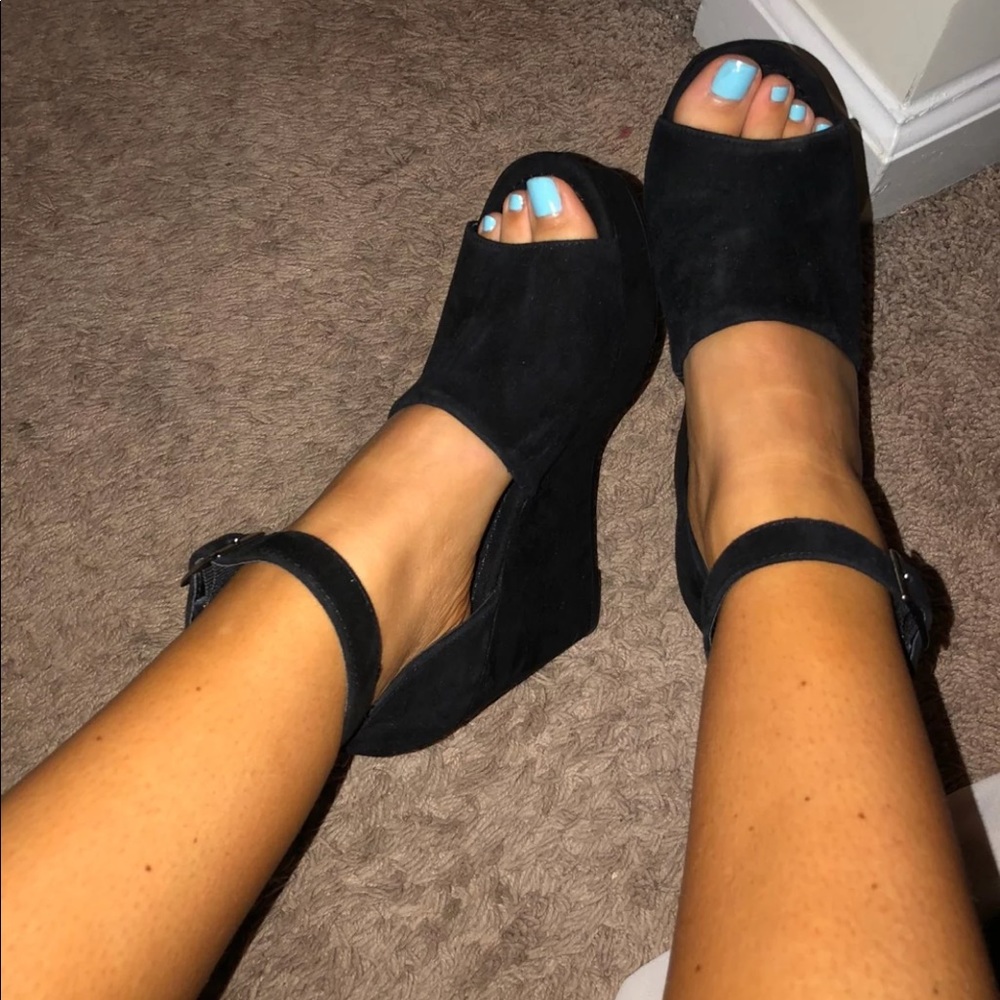 Black suede Steve Madden wedges